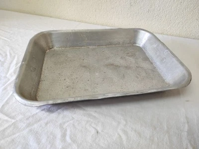 Ancien Plat en aluminium pour cuisson au four 37 x 28 cm - Photo 1/4