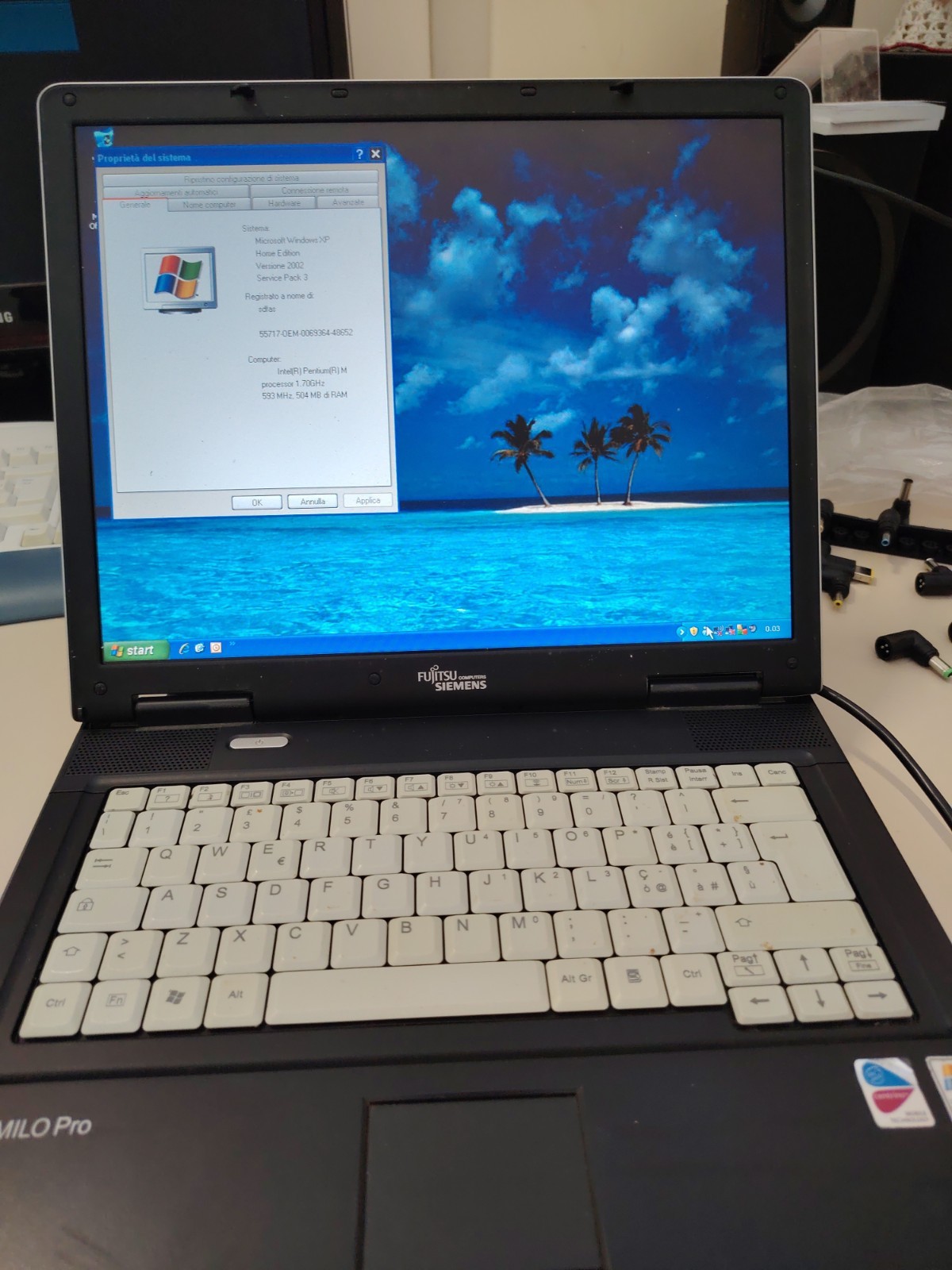 Notebook Portatile Fujitsu Siemens Amilo Pro V2060 Pentium M 1,70 512ram LEGGERE