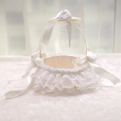 Panier à fleurs blanc romantique avec détail dentelle 13 cm de large 23 cm de - Photo 1/4