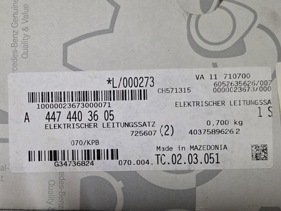 Genuine Mercedes-Benz Electrical Wiring Harness 447-440-36-05 v classe