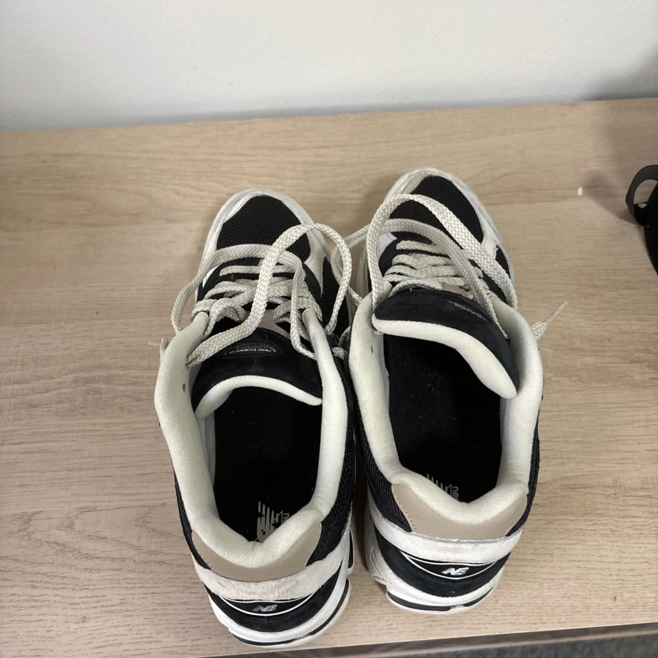 M2002RTZ New Balance 2002R Negro Beige Tostado Hombre Talla 8 Foto 4 de 4