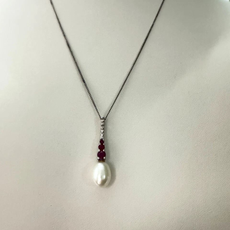 925 Sterling Silver Ruby & Pearl Pendant Necklace Teardrop Pearl Round Rubies - Image 2 of 4
