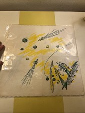 SERVIETTE EN PAPIER VINTAGE COMME NEUVE PATROUILLE SPATIALE ANNÉES 50 VAISSEAU SPATIAL ÉTOILES PLANÈTES