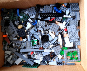2009 Lego 8038 Star Wars The Battle of Endor Incomplete Set w/ Manuals