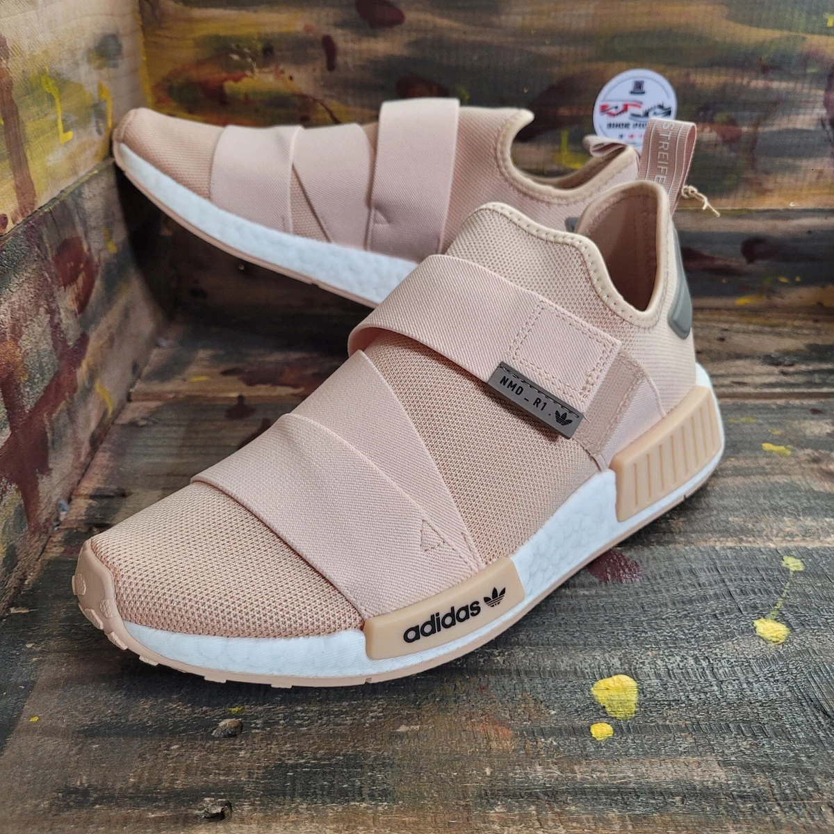 cómodo Curiosidad Aturdir Adidas NMD_R1 W Strap Running Shoes Sneakers Brown Women&#039;s Size 10.5  GW9469 $150 | eBay