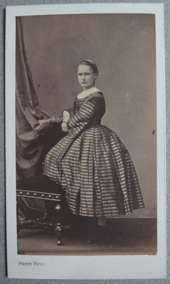 Photo CDV Albumen Young Girl By Pierre Petit Paris Around 1860