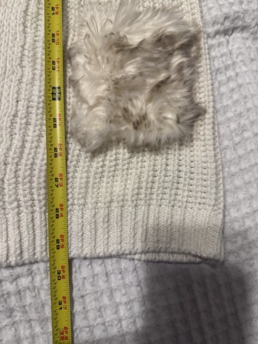 Tahari Sweater Girls Ivory Open Front Faux Fur Pockets Snowflake Charm L (14y) - Picture 10 of 10