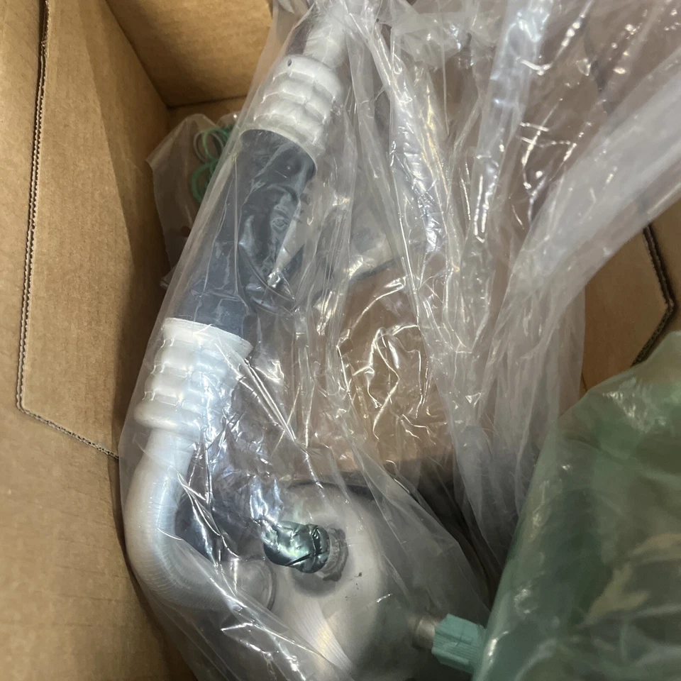 Four Seasons 2539NK A/C Compressor Kit For 98-04 F-150 F-150 Heritage F-250 Lobo - Image 2 of 3