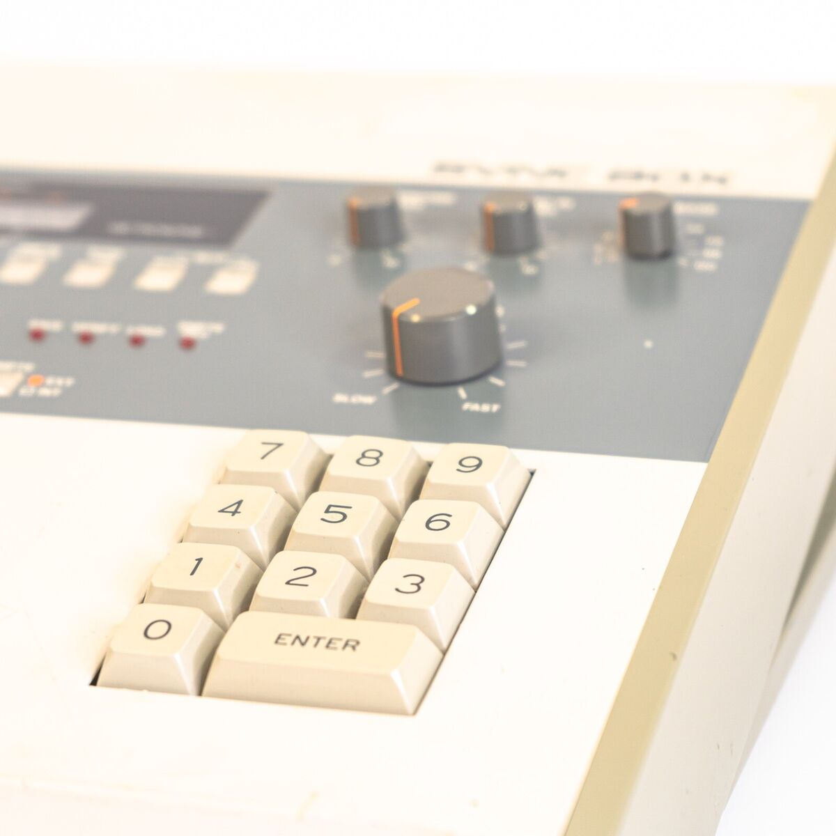 Roland SBX-80 Sync Box MIDI DIN Master Clock - Vintage | eBay Roland SBX-80 Sync Box MIDI DIN Master Clock - Vintage | eBay