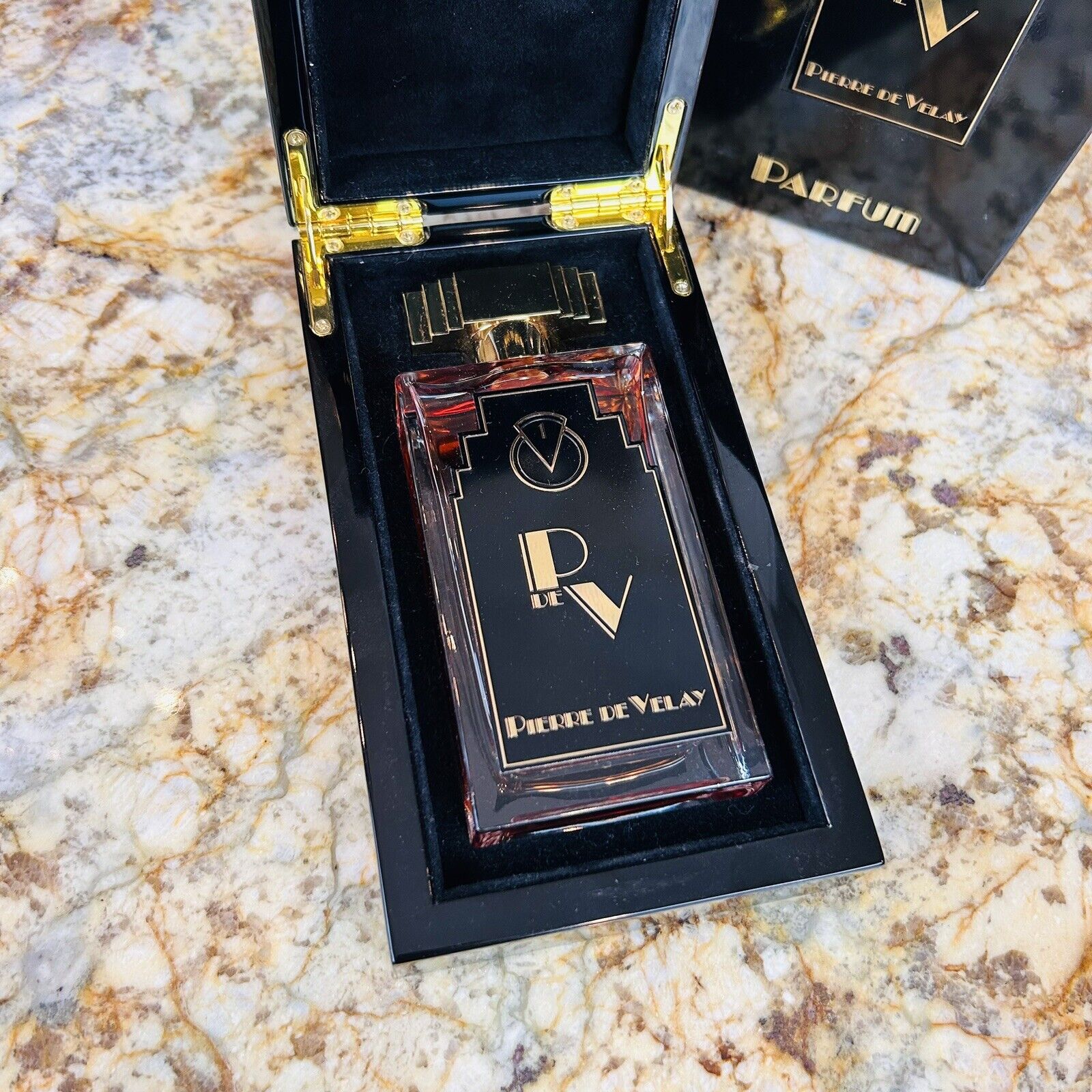 Roja a Luxury Perfume