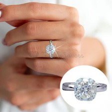 Timeless Wedding Ring Cubic Zirconia Round Shaped Delicate Women Engagement Ring
