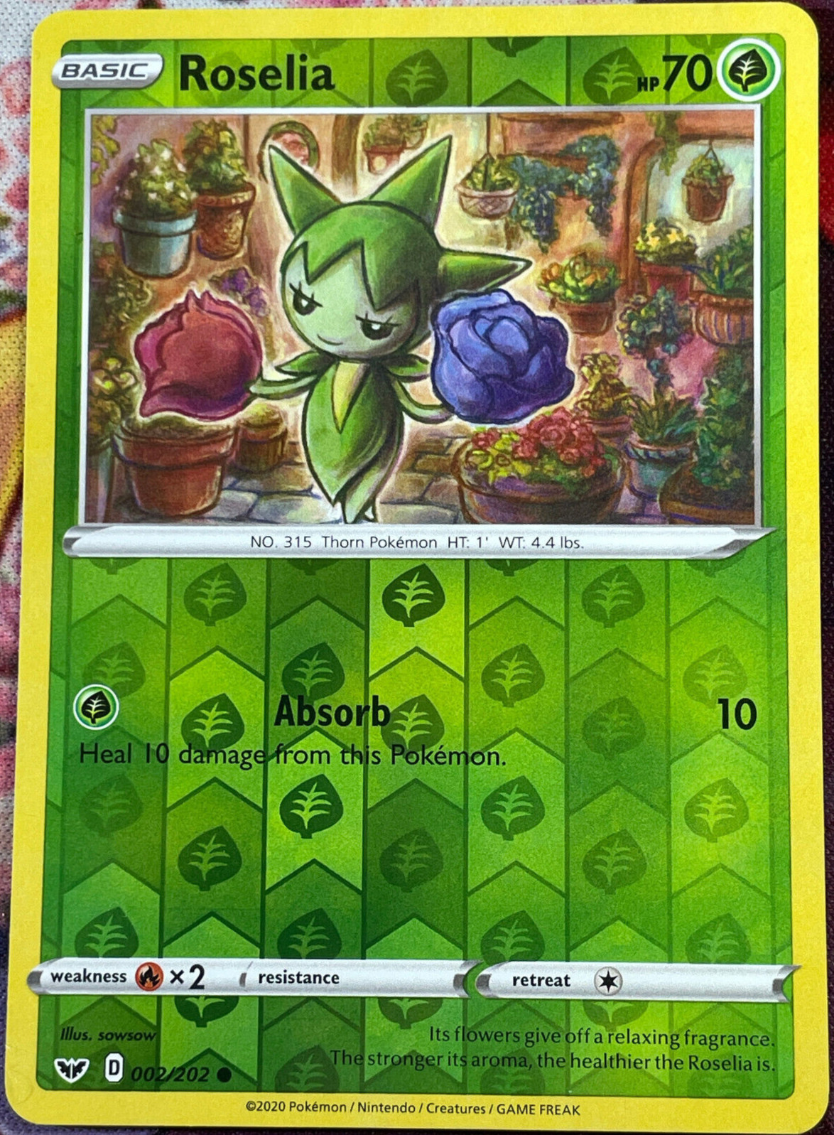 Roselia Reverse Holo - 002/202 - Sword & Shield Base Pokemon 2020