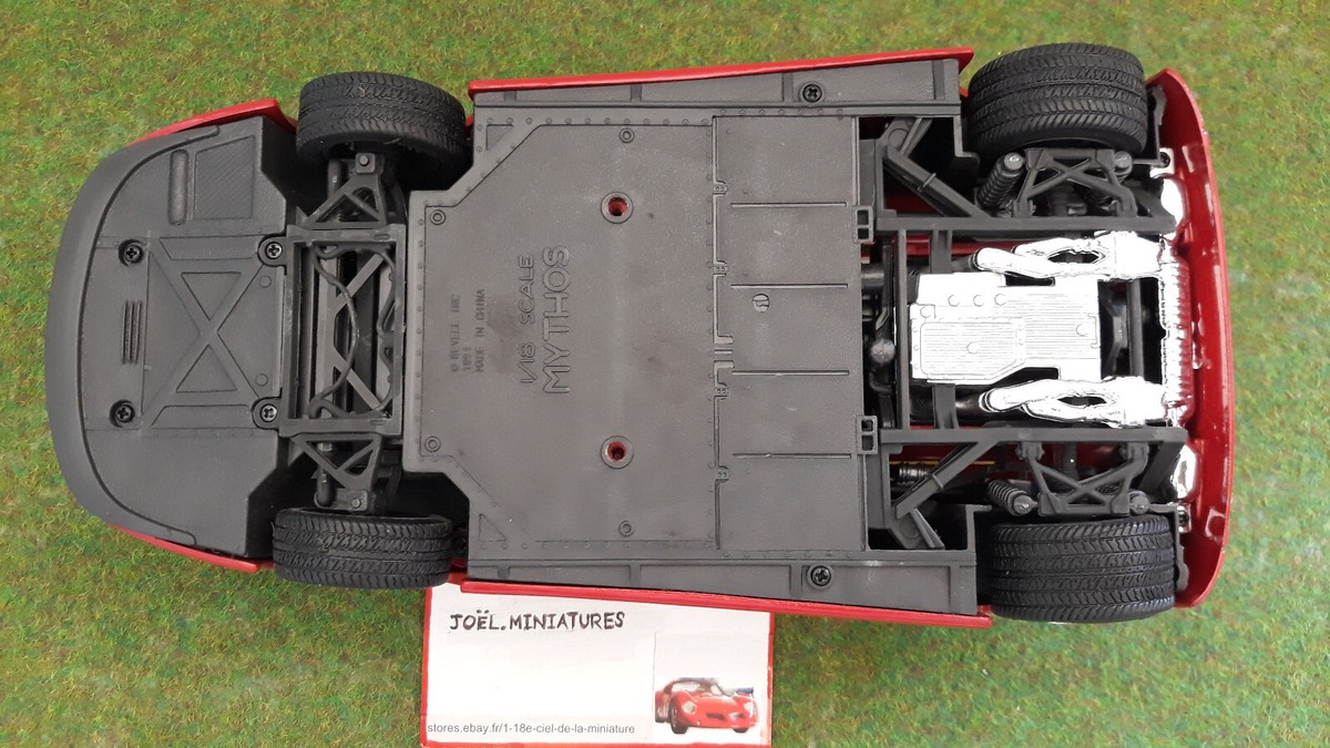Ferrari Mythos Pininfarina Cabriolet Rouge, Intérieur Rouges, échelle 1/18 Par Revell, Sans Boîte
