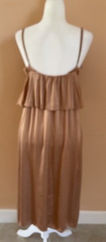 H & M. Fantastic Bronze Color Ruffled Dress 10 - Imagen 5 de 5