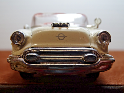 1955 OLDSMOBILE SUPER 88 CONVERTIBLE RARE 1:43 SCALE COLLECTOR DIECAST MODEL CAR - Picture 4 of 15