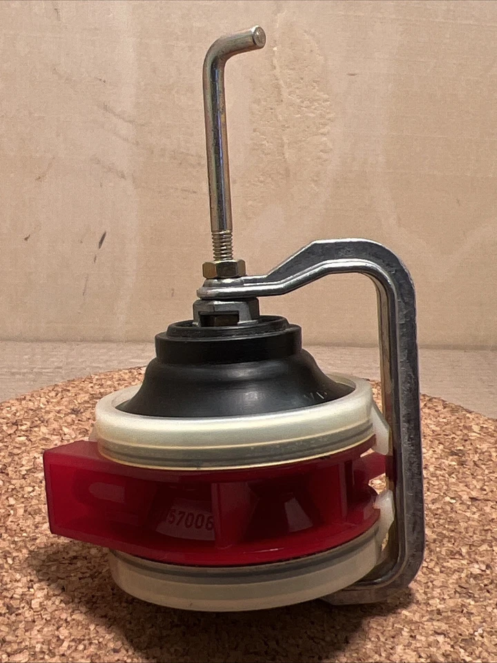 Mercedes Part# 1078002475-OEM/NOS Vacuum Actuator  - Image 4 of 4