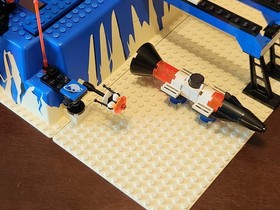 LEGO Space: Ice Station Odyssey (6983) Complete, no box/instructions