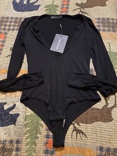 Womens Pretty Little Thing Black Vneck Longsleeve Thong Bodysuit Size 2 NWT