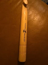 1 Loopy MANGO Giant Crochet Hook