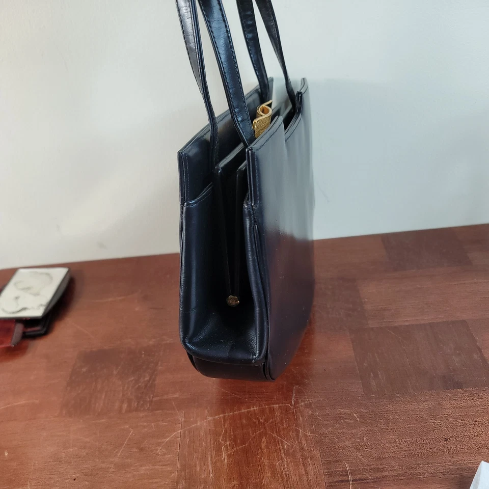 Bolso de mano Koret Vintage de cuero genuino negro con monedero Foto 4 de 4