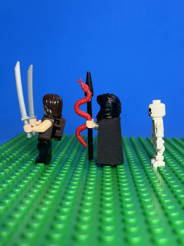 Lego Prince of Persia Minifigures Dastan Pop004, Zolm Pop012 & Skeleton Gen002 - Image 4 of 4