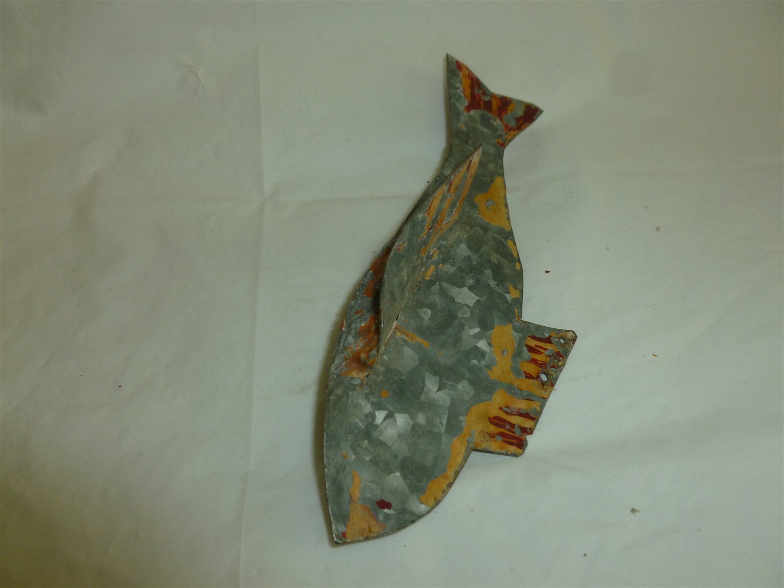 Vintage 5-3/4 Inch Metal Unsigned Ice Spearing Decoy  Lot J-273