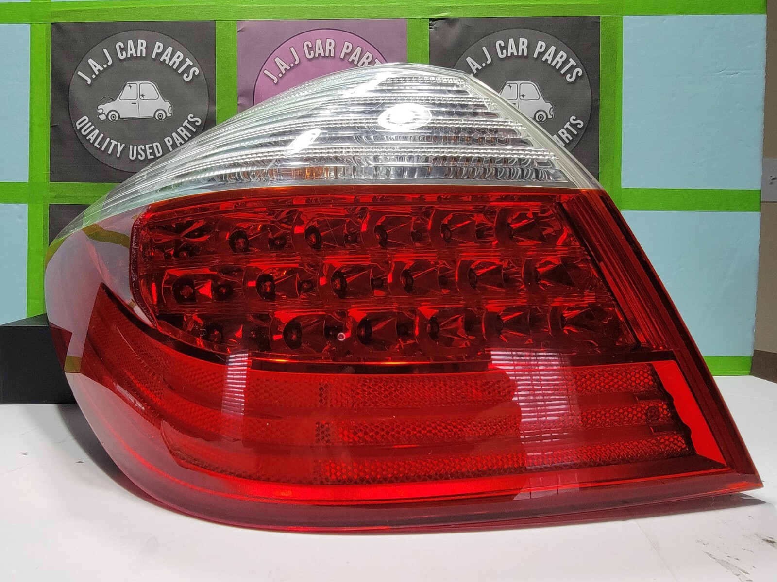 09 Hyundai Genesis Sedan - Driver Outer Large Taillight 924013M000  