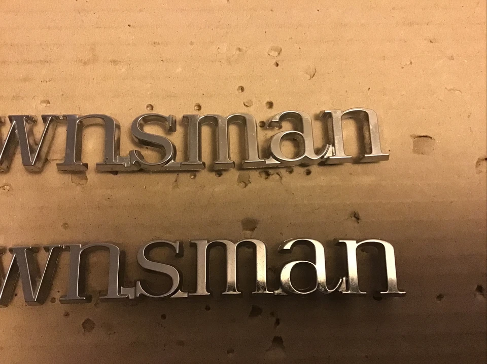 Chevrolet Townsman 1969-72 vagón emblemas OEM Foto 3 de 4