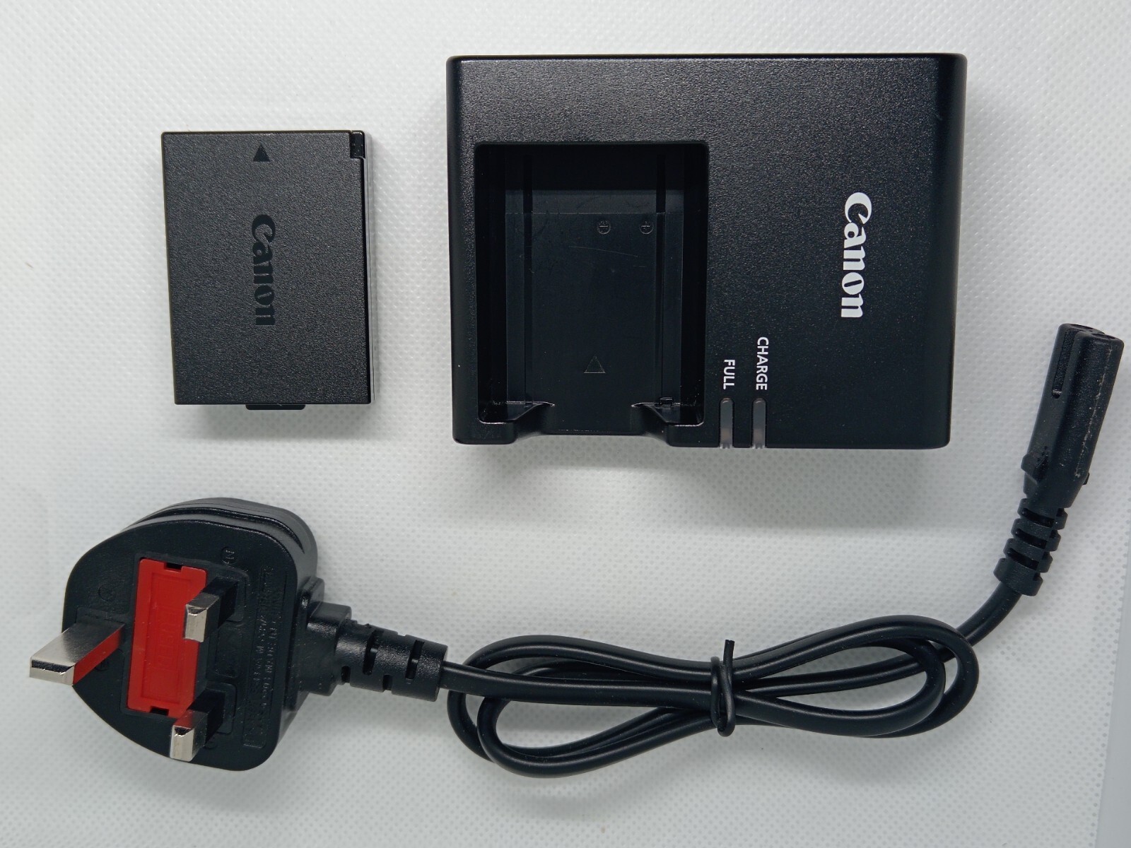 Genuine Canon LCE10E Battery Charger With LP E10 Battery 1100/1200