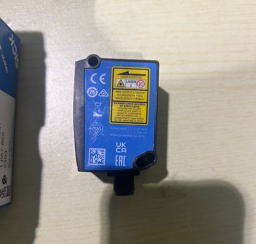 1PC New For SICK DT35-B15251 1057652 Laser range sensor Fast Shipping - Picture 4 of 5