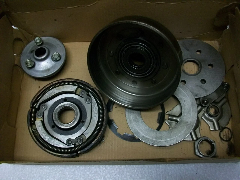 82 83 84 85 honda atc185 atc200 atc200s atc 200es BOTH CLUTCHES  shoe drum NICE! - Image 2 of 4