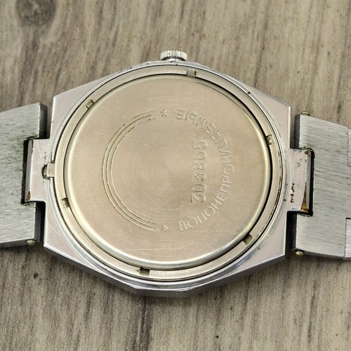 RARE USSR Raketa 3056A quartz electronic-mechanical men's wristwatch black dial - Picture 7 of 11