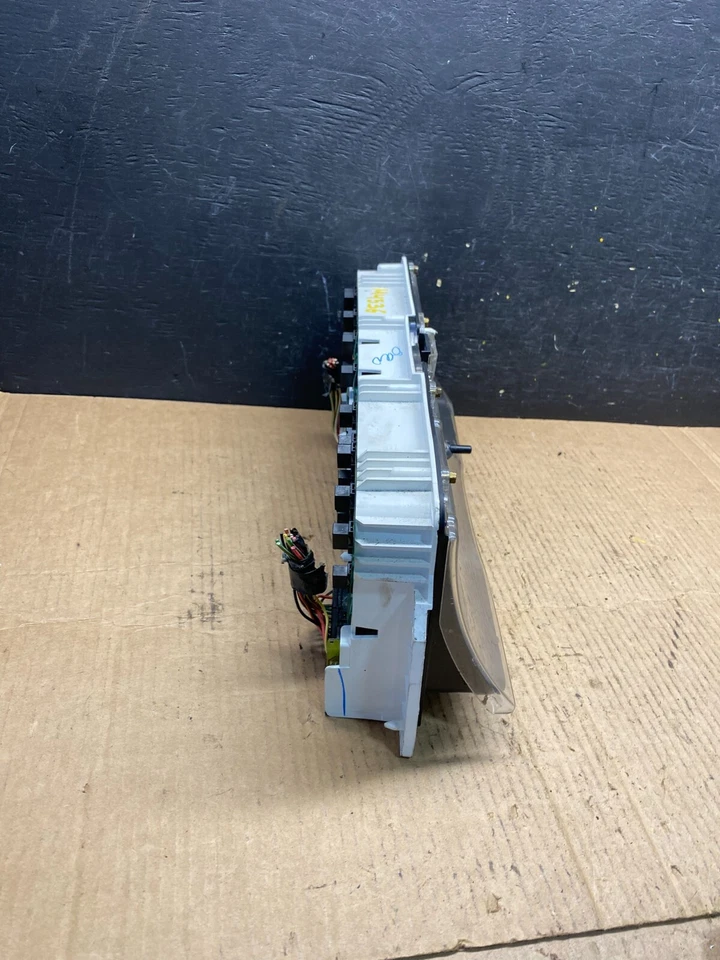 1998 to 2005 Mercury Marquis Speedometer Cluster Gauge Oem M4536 DG - Image 3 of 4