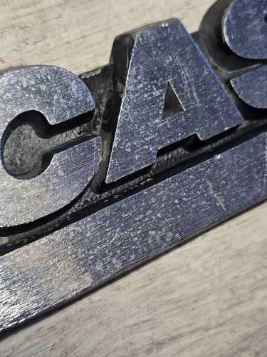 Case Tractor Emblem Badge #186989A12 Vintage - Picture 4 of 12