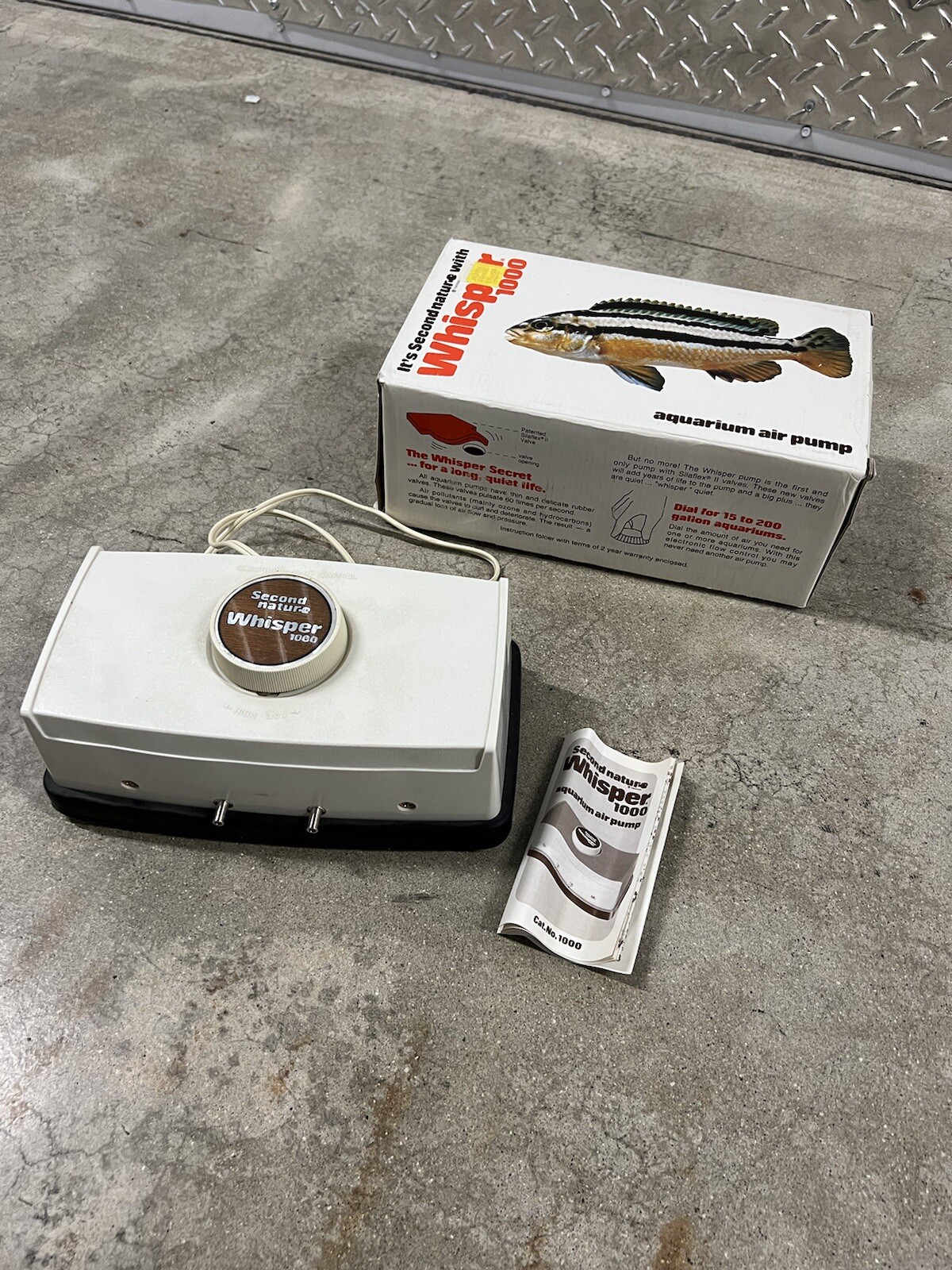 WHISPER 1000 Aquamarine Air Pump Made 