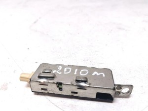 AUDI A4 8K2, B8 Antennenverstärker  8K9035225A 2010 33496461