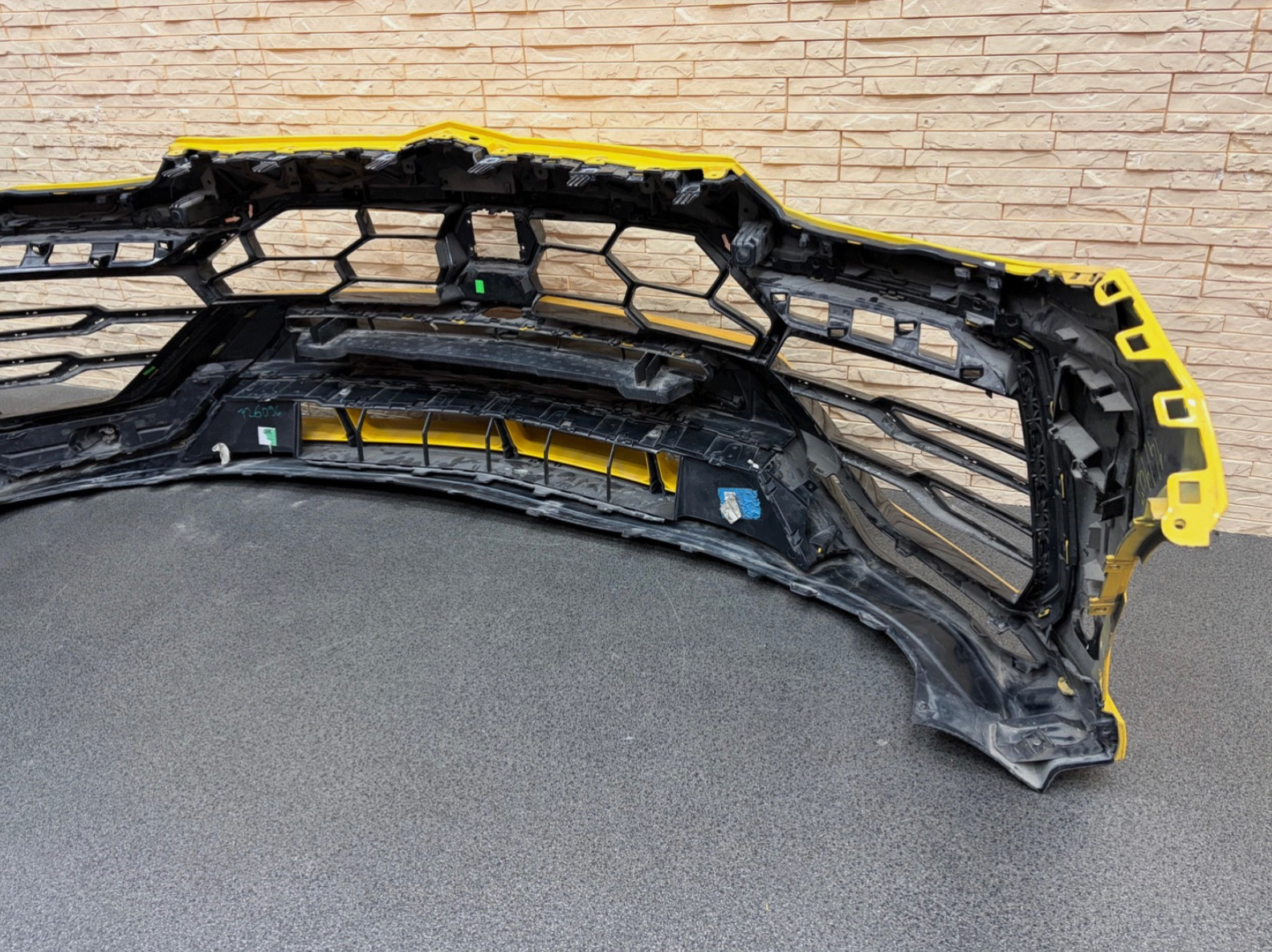 Lamborghini Urus Front Bumper