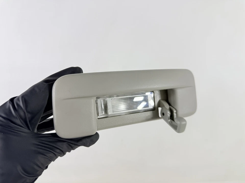 Jeep Grand Cherokee 2005-2010 manijas de agarre de techo trasero con luces izquierda y derecha OEM Foto 2 de 4