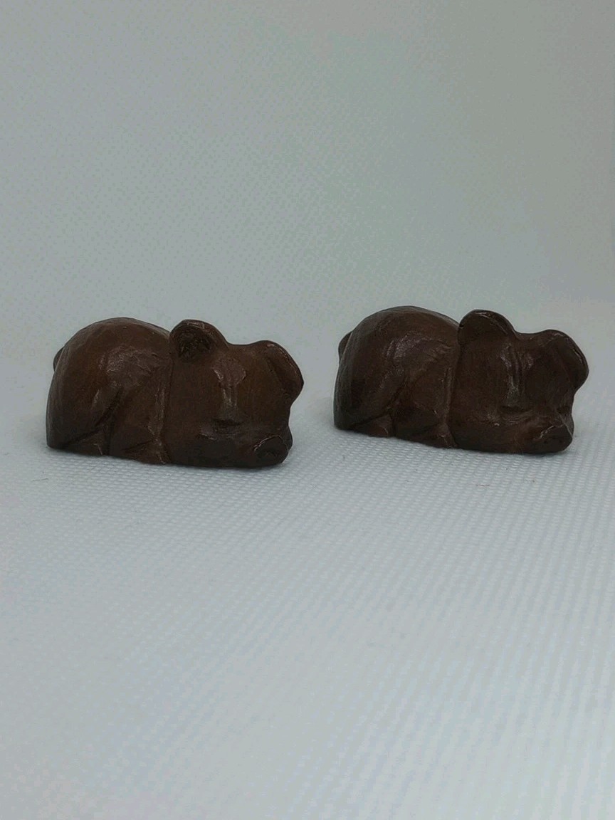 Red Mill Pig Figurines Carved Pecan Shell Resin Mama and 2 Piglets Vintage