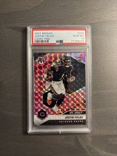 2021 Panini Mosaic Justin Fields Pink Camo Mosaic Rookie NFL DEBUT PSA 10 #242