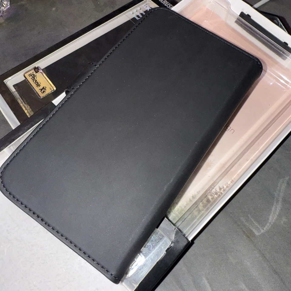 Estuche plegable billetera de cuero liso negro Krusell iPhone XS Max 2 en 1 Foto 4 de 4