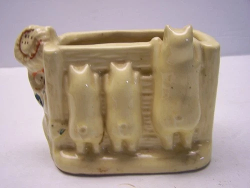 Vintage Shawnee Pottery Planter Three Little Pigs Looking Over Fence Yellow USA