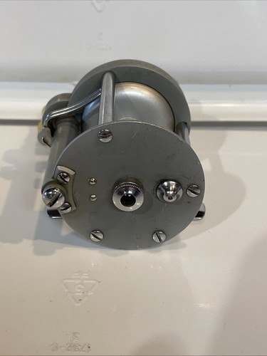 Pflueger Nobby 1963C Level Wind Bait Casting Reel with 1951 Box & Owners Guide - Bild 4 von 19