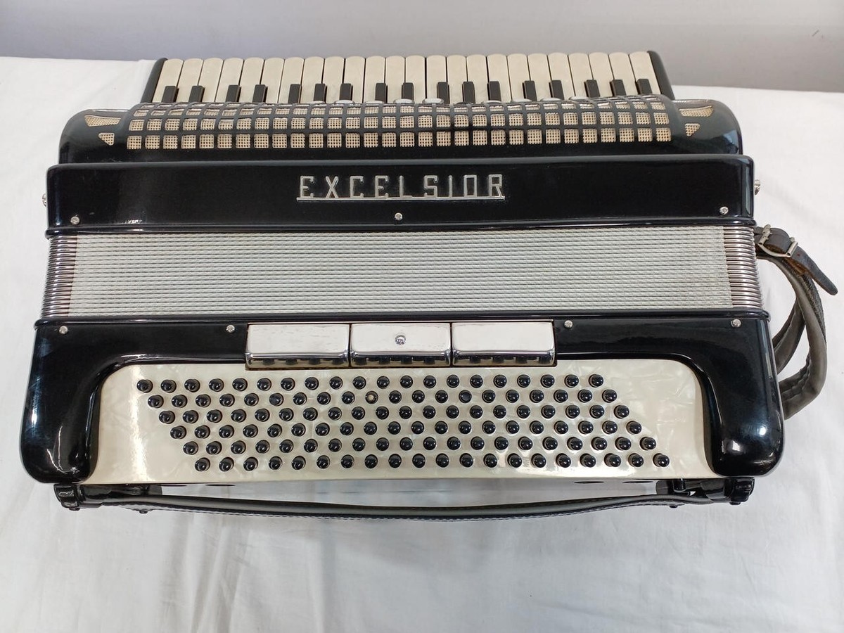 Excelsior 320M Piano Accordion 4-Reed 13+M Registers Deluxe