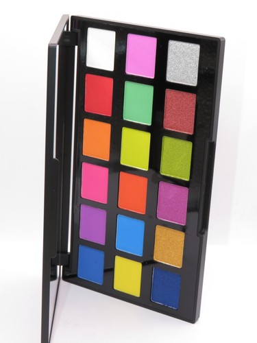 SLEEK LUCID DREAMS 18 SHADES EYESHADOW PALETTE - LUCID DREAMS - Picture 6 of 8