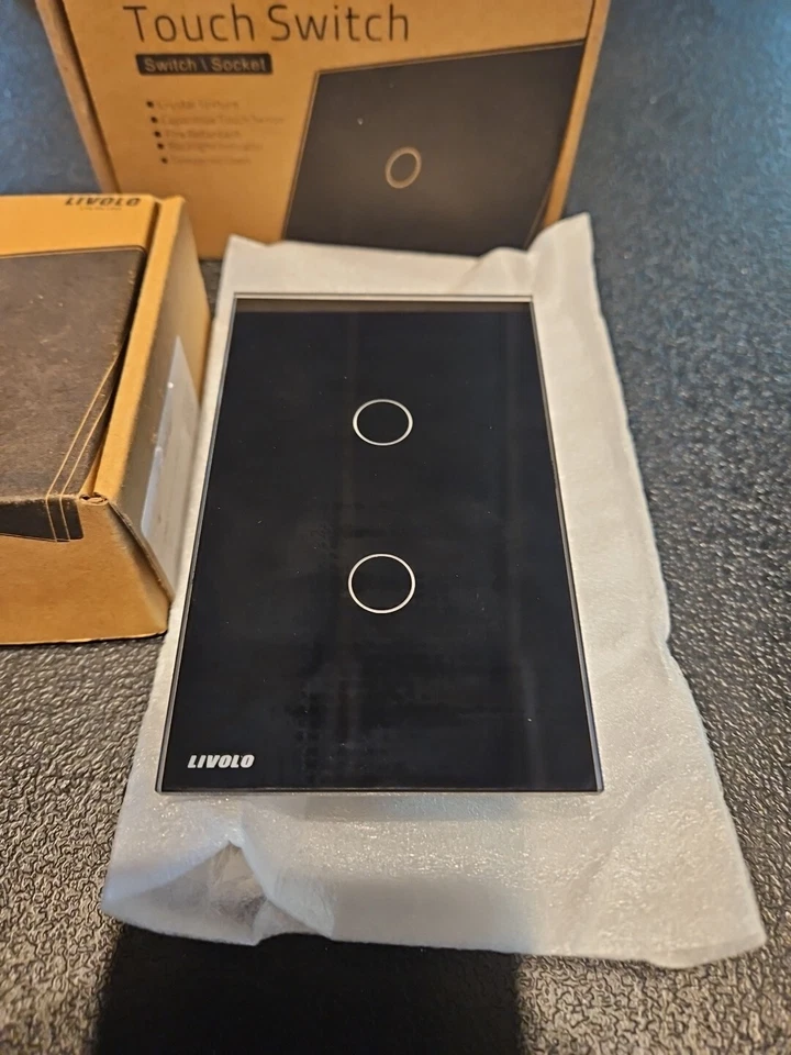 Livolo сенсорный переключатель черный, лот из 2 новый в коробке - Изображение 2 из 4