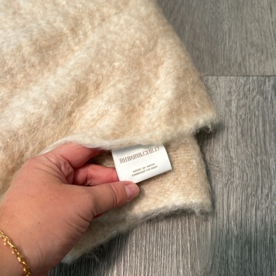 Manta de recepción de mezcla de lana con flecos rubor para bebés y niños Restauración Hardware Foto 2 de 4