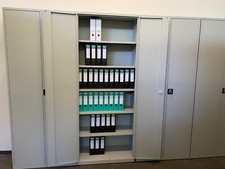 Aktenschrank, Aktenschränke, Akten, Aktenlager im Schrank, Aktenordner