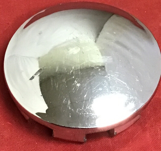 ONE USED CHROME CENTER CAP 31113 12137