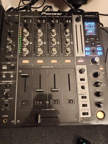 Pioneer DJM 750  4-Channel DJ Mixer  used condition (SEE DESCRIPTION) 
